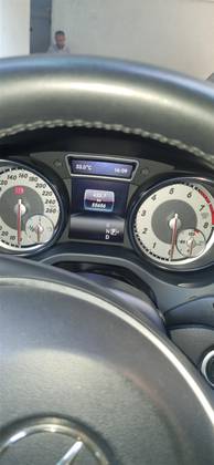 MERCEDES-BENZ GLA 200 1.6 CGI STYLE 16V TURBO FLEX 4P AUTOMÁTICO